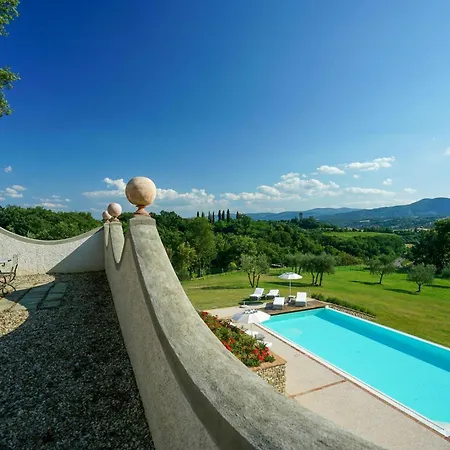 Сasa de vacaciones 15th-century With Infinity Pool And View *
